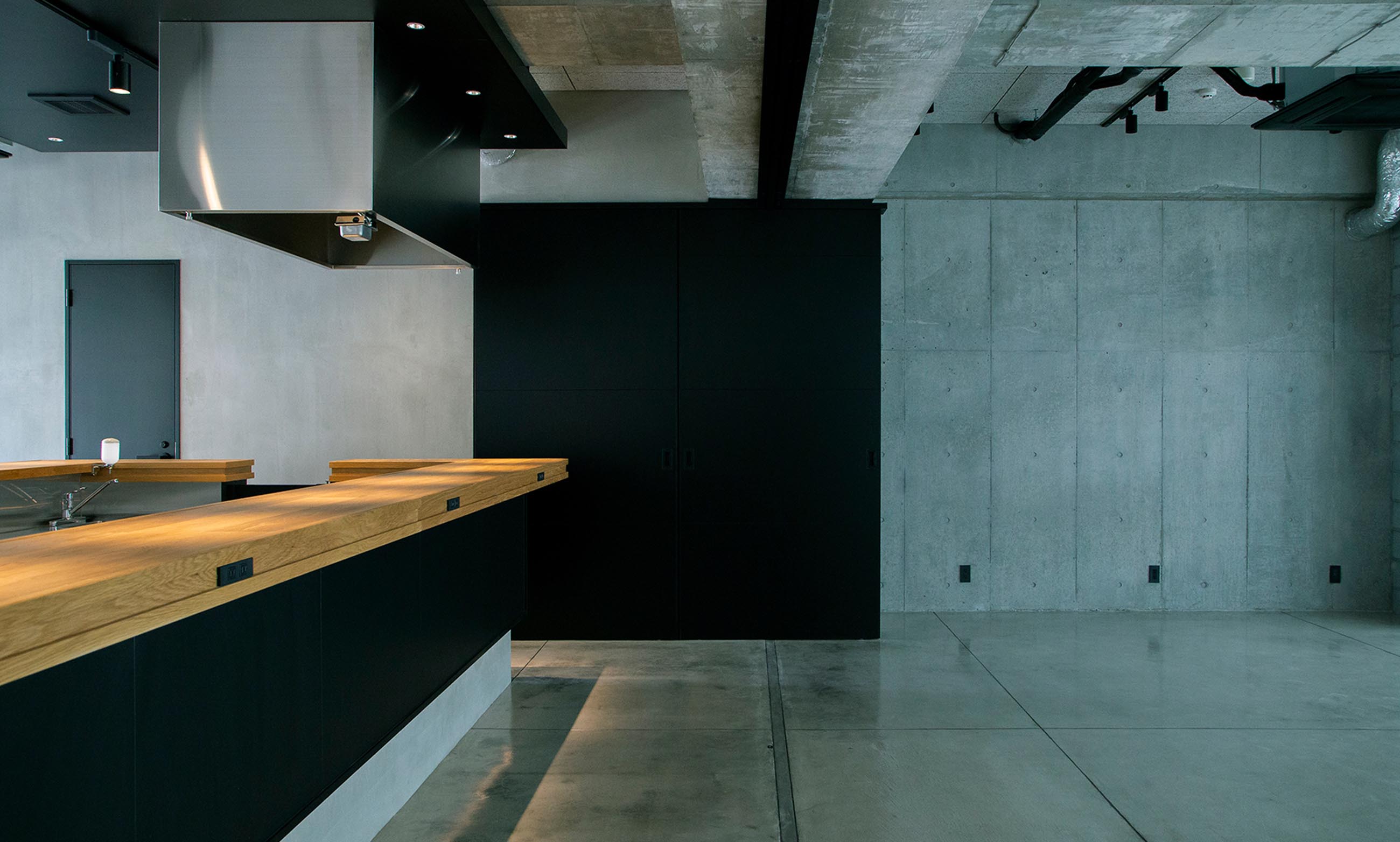 現代的でシンプルな空間